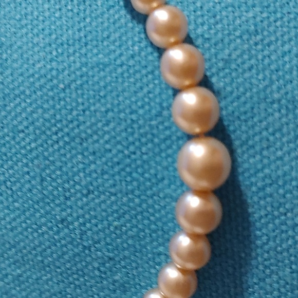 Faux Pearl Necklace - Picture 2 of 5